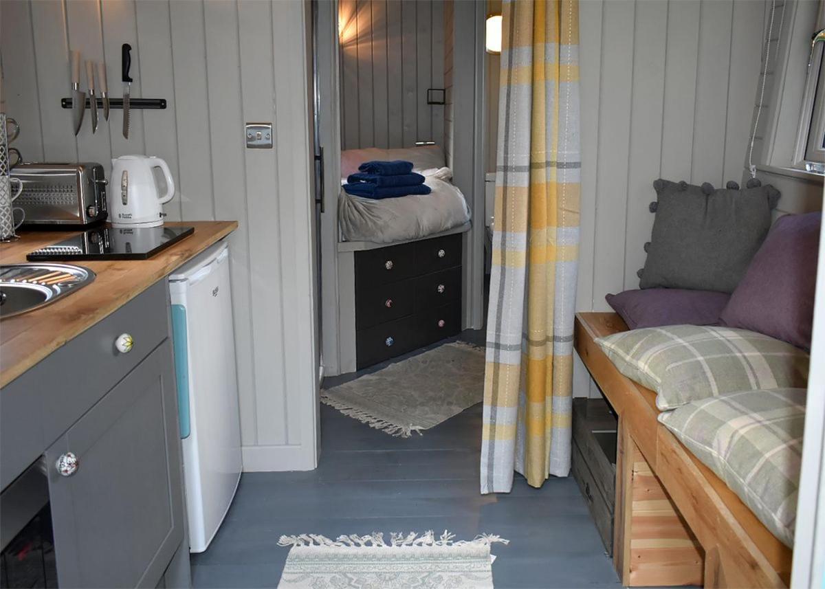 Riverview Lodges And Glamping Welshpool Eksteriør bilde